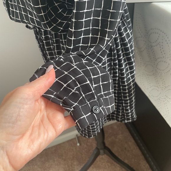 Black and White Window Pane Dress - Picture 6 of 8